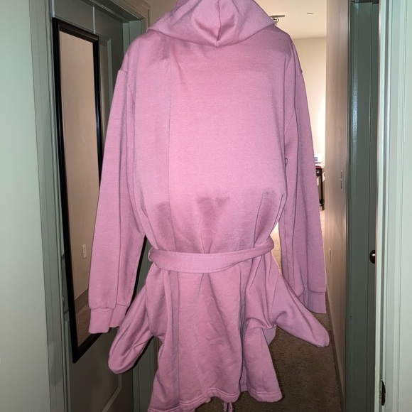 Pink Robe. Has pockets, Hood, cotton inside is fleece lined. Size L/XL - Picture 1 of 3